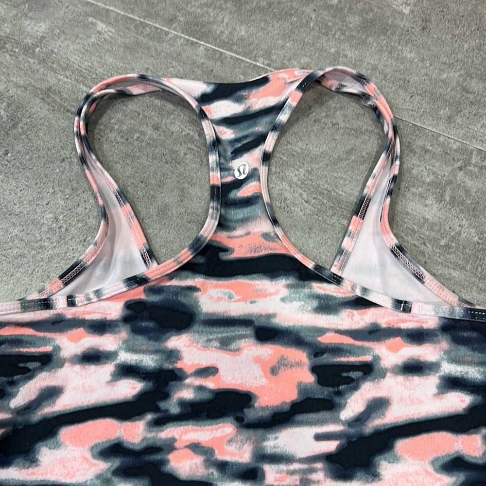 Lululemon Multicolor Tank - Picture 5 of 7